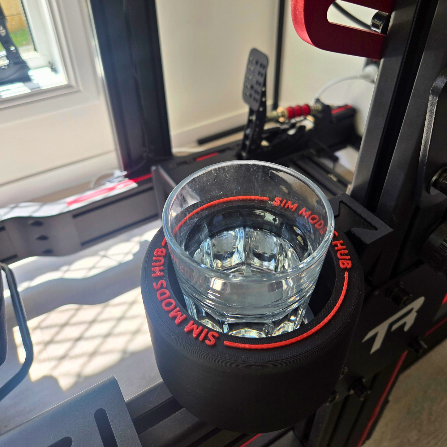 F1-Style Cup Holder for Sim Rigs – Aluminium Profile Mount